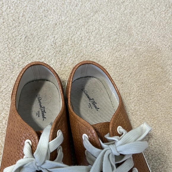 Universal Thread Cognac Tennis Shoe/Sneakers - Picture 10 of 13